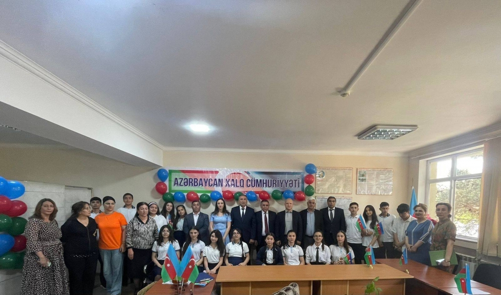 Uşaq Səfirlər Məclisinin Laçın rayonu üzrə region nümayəndələri Hüseyn Alızadə, Fəridə Həsənova və Laçın rayon 28 nömrəli tam orta məktəbin təşkilatçılığı