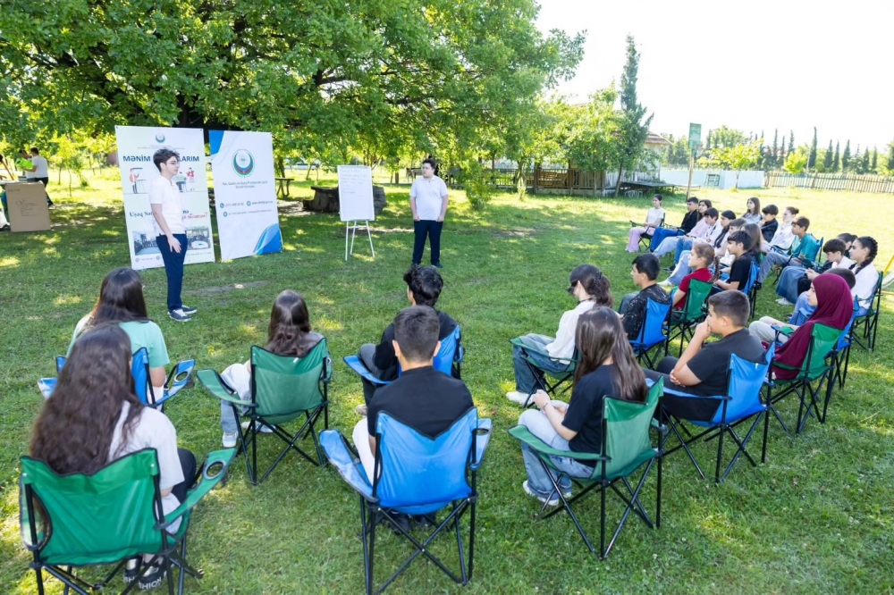 Regionlarda yaşayan uşaqların asudə vaxtının səmərəli təşkili və hüquqları ilə bağlı maarifləndirilməsi məqsədilə “Mənim hüquqlarım” adlı təşviqat avtobusu layihəsinə yenidən start verilib.