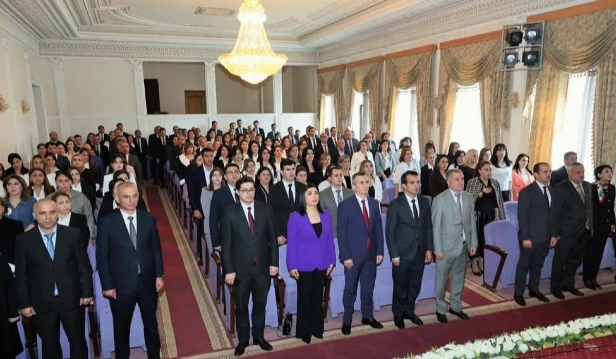 Uşaq Səfirlər Məclisinin Mingəçevir şəhəri üzrə fəalları Abbaslı Bətül və Mustafazadə Xədicənin təşəbbüsü