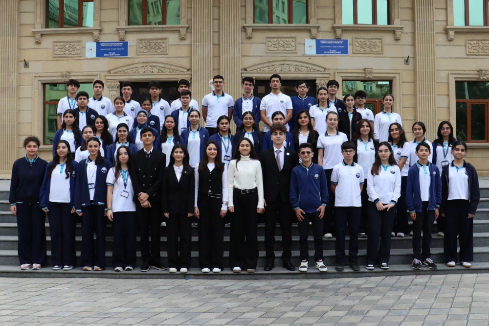 14 noyabr 2025-ci il tarixində Uşaq Səfirlər Məclisinin Bakı fəalları İnci Abbaslı və Fidan Abbaslının təşəbbüsü