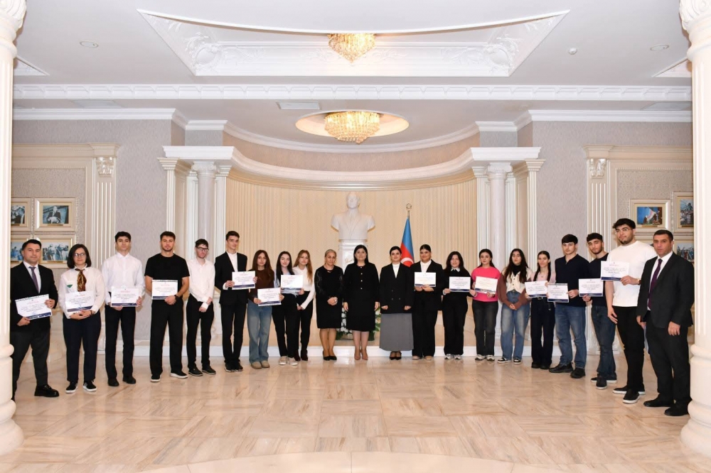 Uşaq Səfirlər Məclisinin Abşeron rayonu üzrə nümayəndələri Ayxan Abbaszadə və Zəhra Əliyevanın təşəbbüsü