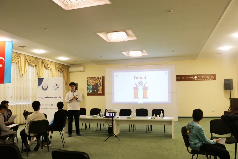 Ailə, Qadın və Uşaq Problemləri üzrə Dövlət Komitəsinin layihəsi əsasında fəaliyyət göstərən Uşaq Səfirlər Məclisinin 1 saylı Uşaq evində “Düşüncədən qələbəyə”