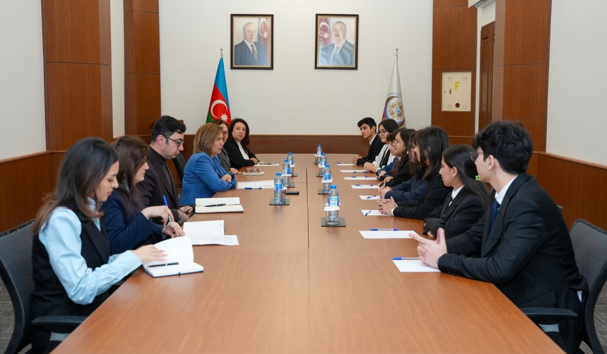 Bahar Muradova Uşaq Səfirlər Məclisinin yeni seçilmiş üzvləri ilə görüşüb