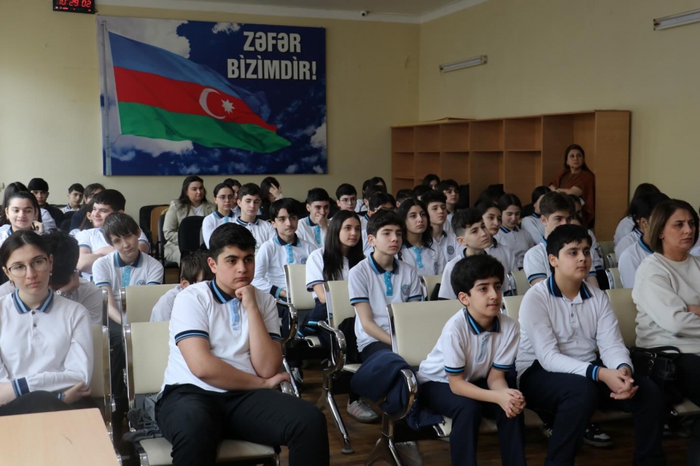 10 mart 2026-cı il tarixində Uşaq Səfirlər Məclisinin üzvləri tərəfindən “Ankara Məktəbi” məktəb-liseyində şagirdlər üçün maarifləndirici tədbir təşkil olunub.