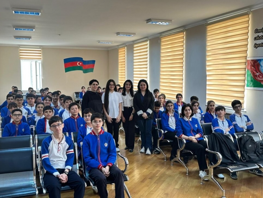 18 mart 2026-cı il tarixində Uşaq Səfirlər Məclisinin üzvləri tərəfindən Fizika, riyaziyyat və informatika təmayüllü respublika liseyində şagirdlər üçün maarifləndirici tədbir təşkil olunub.