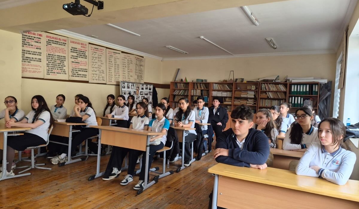 14 aprel 2026-cı il tarixində Uşaq Səfirlər Məclisinin üzvləri tərəfindən 287 nömrəli “Zəkalar” liseyində şagirdlər üçün maarifləndirici tədbir təşkil olunub.