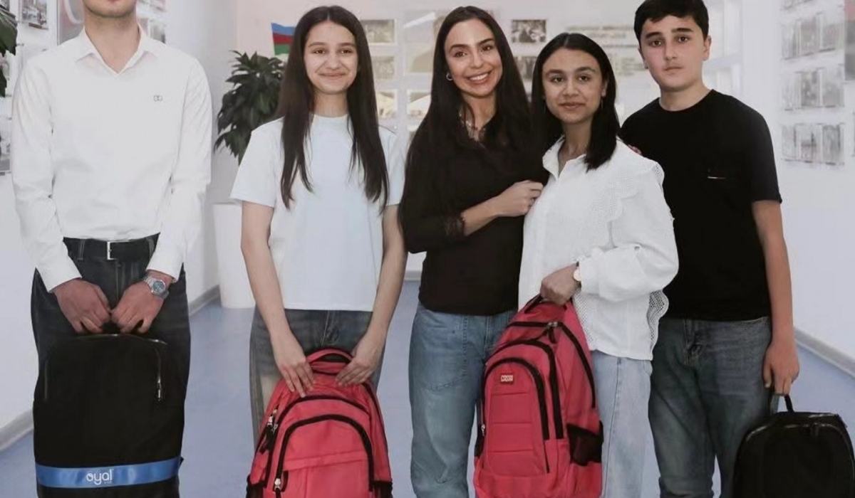 Heydər Əliyev Fondunun vitse-prezidenti Leyla Əliyeva 25 aprel tarixində İsmayıllı Rayon Uşaq və Ailələrə Dəstək Mərkəzində olub.