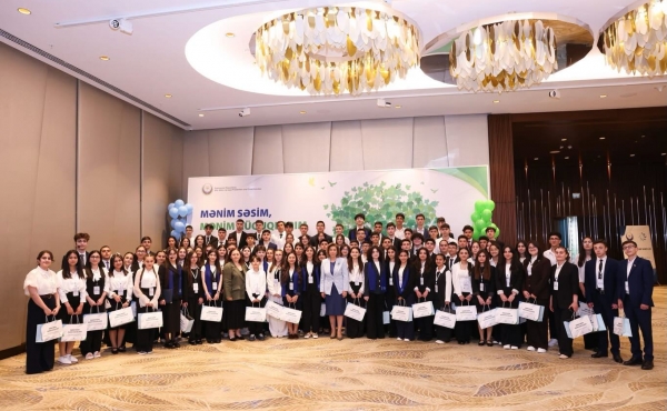 Ailə, Qadın və Uşaq Problemləri üzrə Dövlət Komitəsinin təşkilatçılığı ilə “1 İyun – Uşaqların Beynəlxalq Müdafiəsi Günü”nə həsr olunmuş “Mənim səsim – mənim hüquqlarım” mövzusunda konfrans keçirilib.