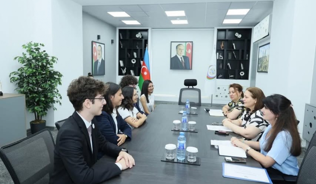 12 avqust 2026-cı il tarixində Ailə, Qadın və Uşaq Problemləri üzrə Dövlət Komitəsinin sədr müavini Aynur Sofiyeva Uşaq Səfirlər Məclisinin məzunları və yeni seçilmiş üzvləri ilə görüşüb.